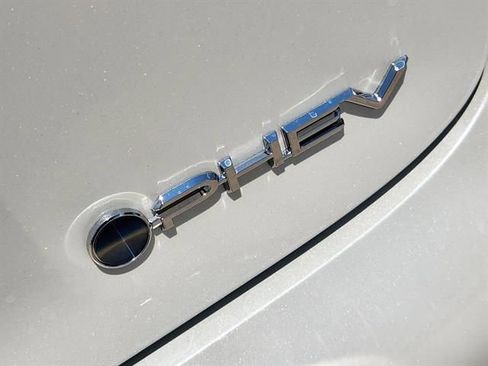 New 2025 Toyota Prius Plug-In Hybrid image 8
