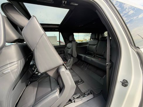 New 2025 Ford Expedition Max Platinum w/ Stealth Performance Package image 37