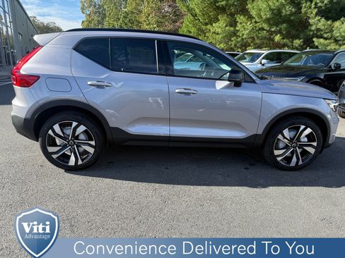New 2026 Volvo XC40 B5 Ultra w/ Climate Package image 9