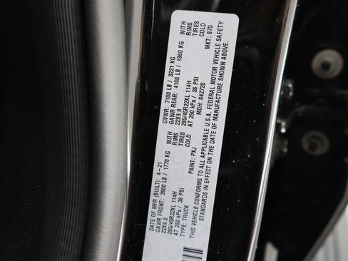Used 2021 RAM 1500 Laramie AWD/4WD image 60