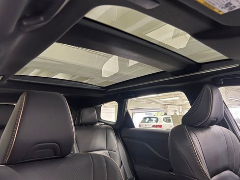 New 2025 Toyota Crown Signia image 21