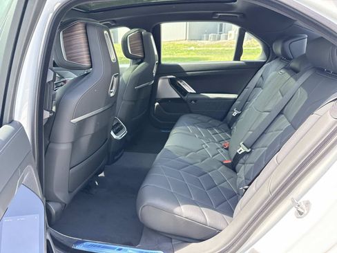 New 2026 BMW i7 xDrive60 AWD/4WD image 15