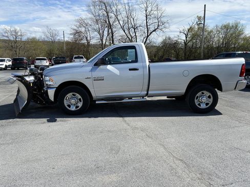 Used 2018 RAM 2500 Tradesman w/ Chrome Appearance Group AWD/4WD image 7