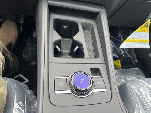 New 2026 Volkswagen Tiguan SE image 24