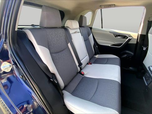 Certified 2021 Toyota RAV4 XLE w/ Convenience Package AWD/4WD image 19