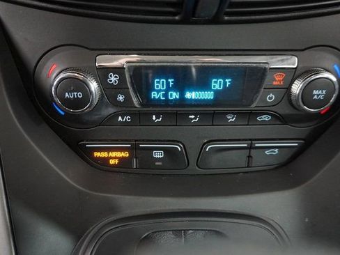 Used 2015 Ford Escape SE w/ Equipment Group 201A image 29