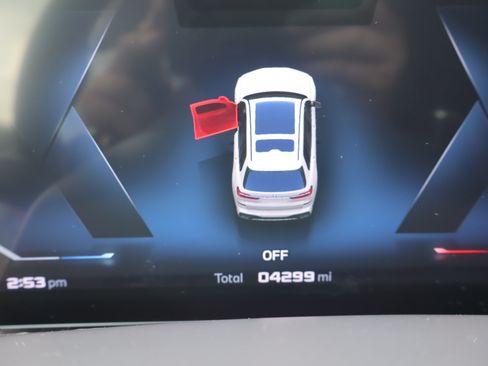 Used 2025 BMW X7 M60i AWD/4WD image 14