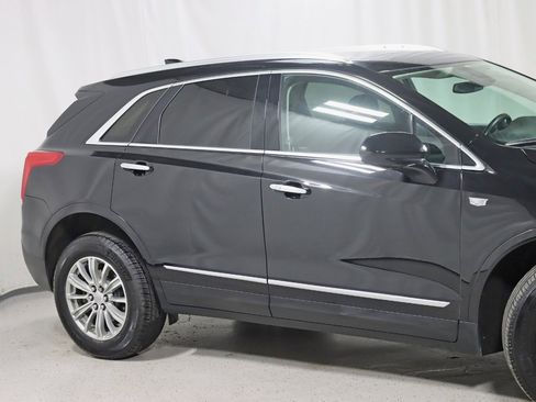Used 2018 Cadillac XT5 Luxury image 3