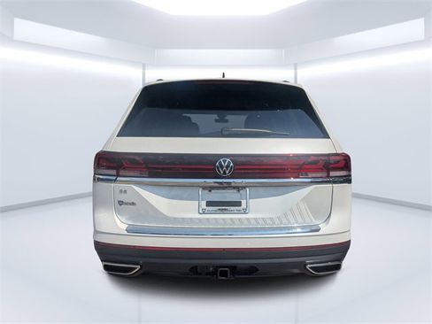 New 2026 Volkswagen Atlas SE image 4