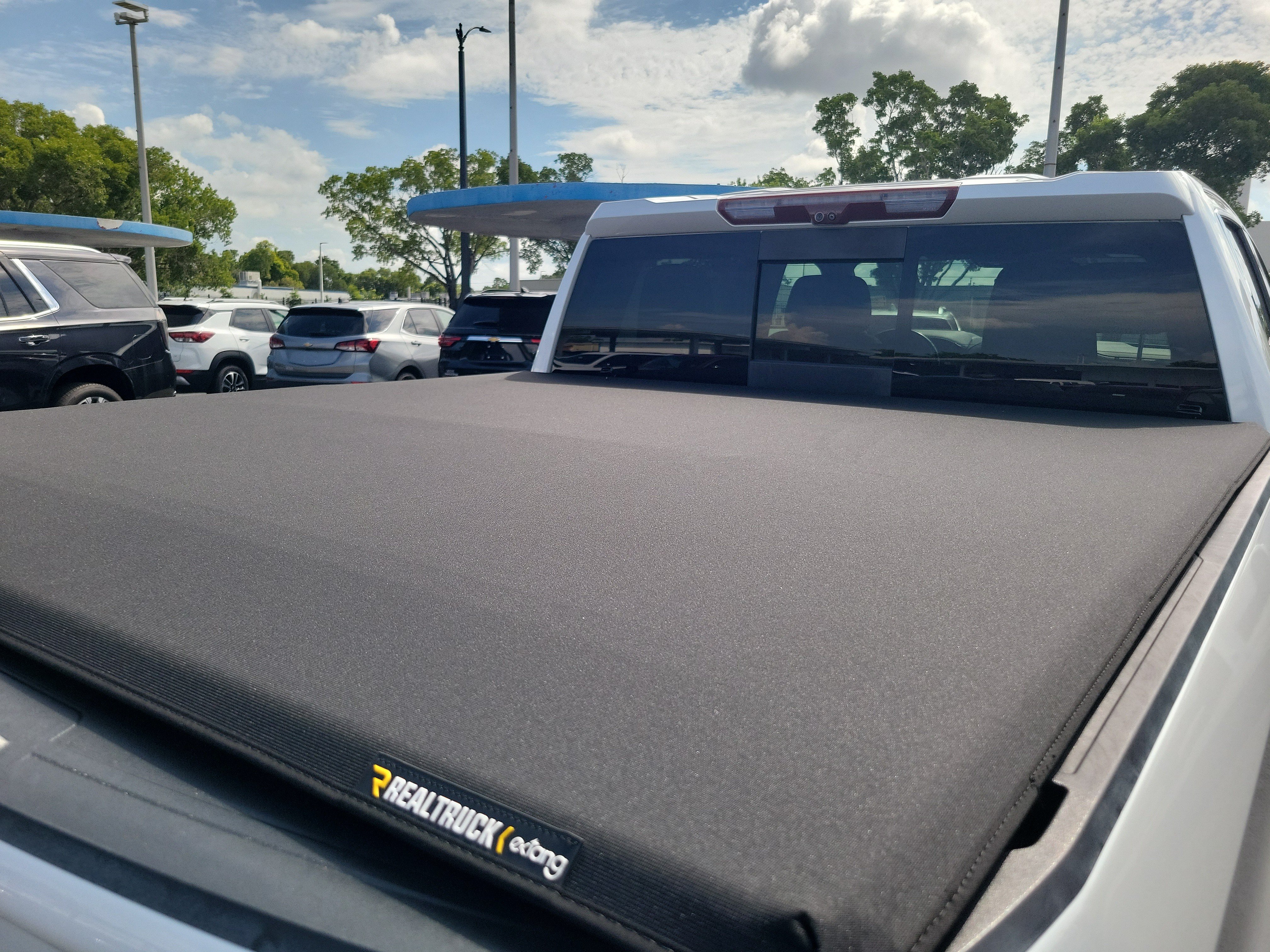 Used 2021 Chevrolet Silverado 1500 High Country w/ Technology Package AWD/4WD image 6