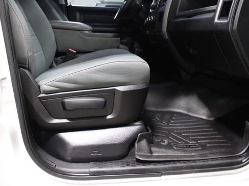 Used 2014 RAM 1500 Express image 22