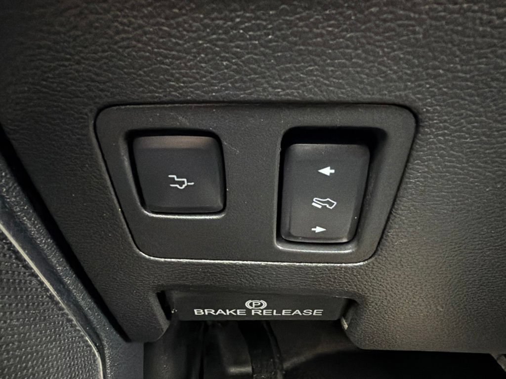 Used 2020 Ford F250 Lariat w/ Lariat Ultimate Package AWD/4WD image 26