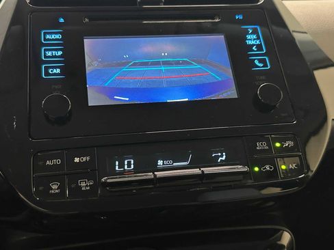 Used 2019 Toyota Prius LE image 12