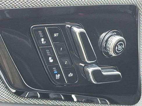 Certified 2025 Cadillac Optiq Luxury 2 w/ LPO, Floor Liner Package AWD/4WD image 26