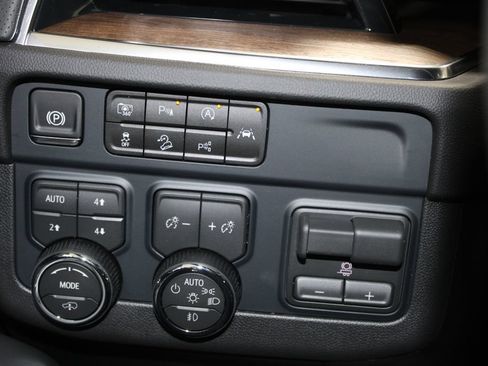 New 2026 Chevrolet Tahoe High Country AWD/4WD image 43