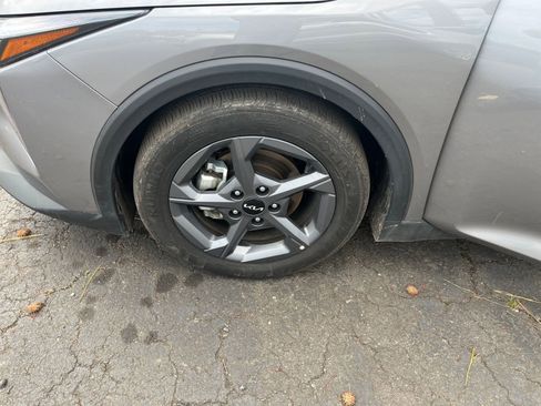 Used 2025 Kia K4 LXS image 29