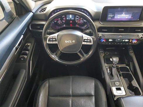 Certified 2022 Kia Telluride EX w/ EX Premium Package image 11