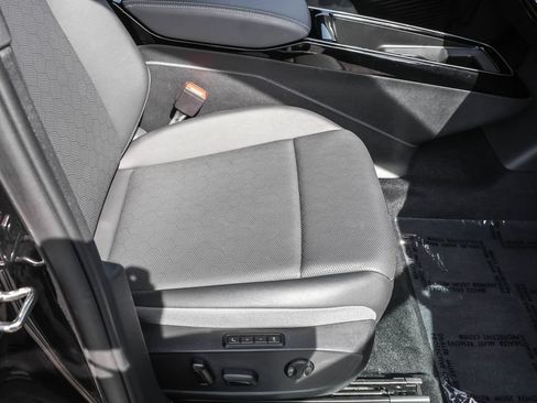 Certified 2023 Volkswagen ID.4 Pro S Plus AWD/4WD image 40