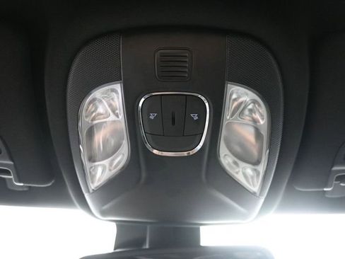 Used 2025 Jeep Compass Limited image 36