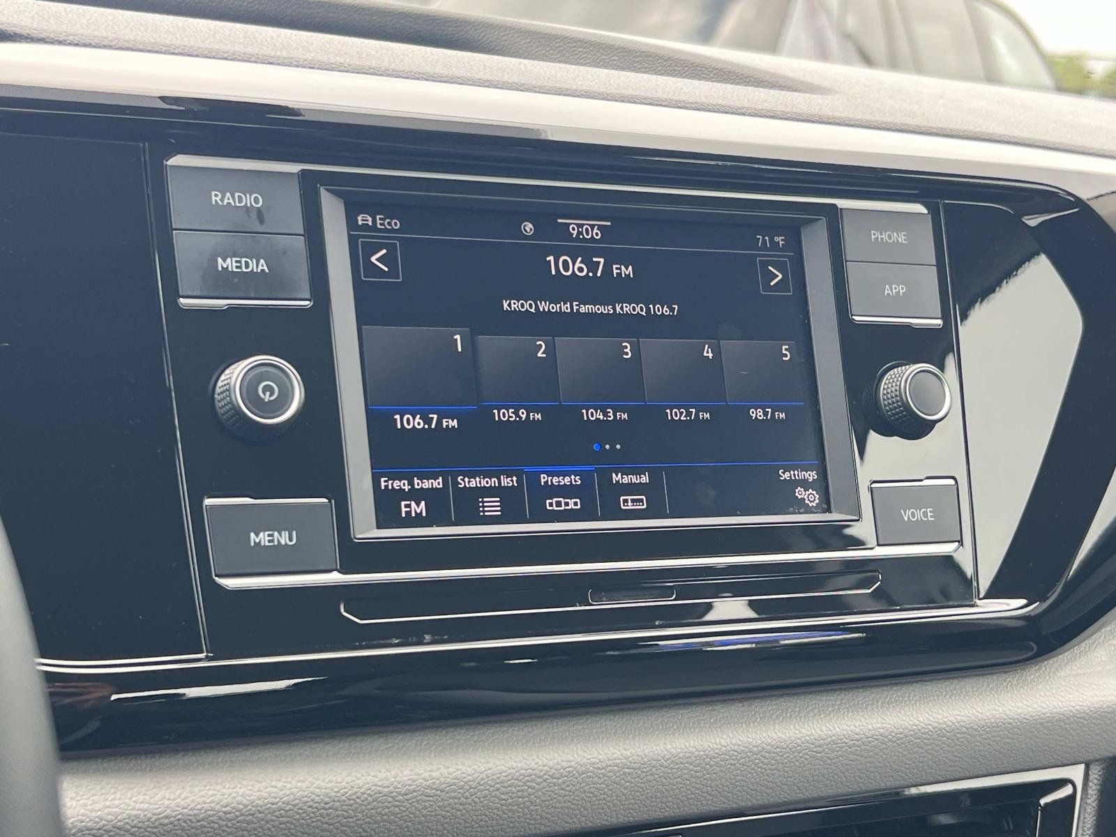 Certified 2023 Volkswagen Taos S AWD/4WD image 12