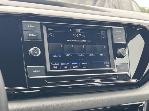 Certified 2023 Volkswagen Taos S AWD/4WD image 12