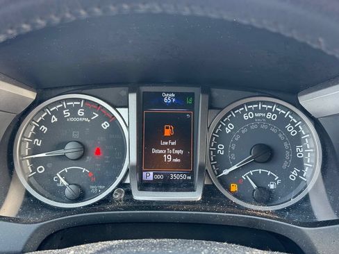 Certified 2023 Toyota Tacoma Limited AWD/4WD image 10