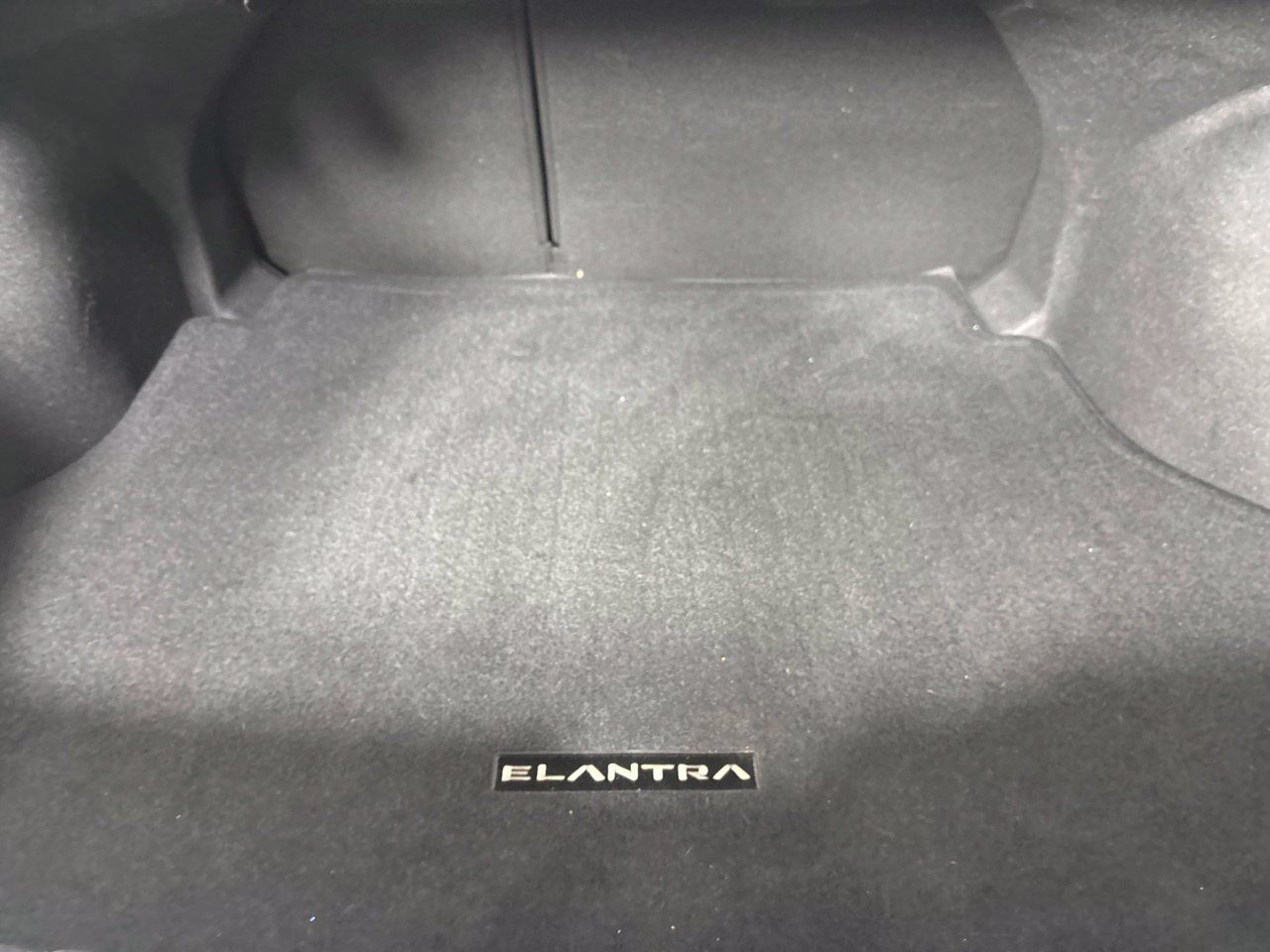 Used 2025 Hyundai Elantra SEL FWD image 26