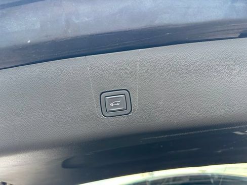 Used 2023 Chevrolet Traverse RS w/ LPO, Floor Liner Package AWD/4WD image 24