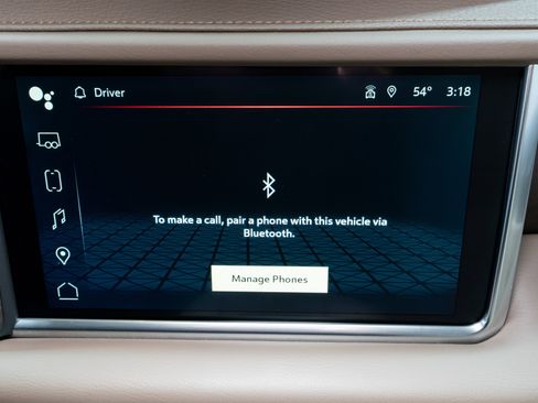 Used 2022 GMC Yukon XL Denali w/ Denali Premium Package image 21