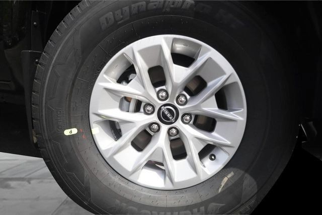 New 2026 Nissan Frontier 2WD Crew Cab image 3