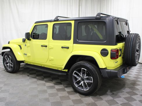 Used 2024 Jeep Wrangler Sport S w/ Dual Top Group image 35