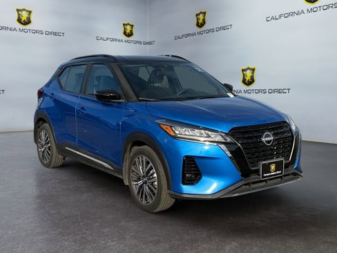 Used 2023 Nissan Kicks SR image 7
