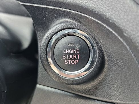 Used 2022 Subaru Ascent Touring image 34