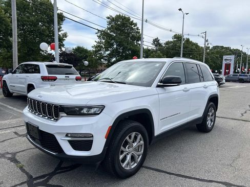Used 2023 Jeep Grand Cherokee Limited AWD/4WD image 1