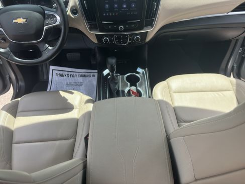 Used 2023 Chevrolet Traverse LT w/ LT Premium Package FWD image 24