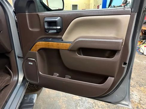 Used 2017 Chevrolet Silverado 1500 LTZ w/ Texas Edition AWD/4WD image 28