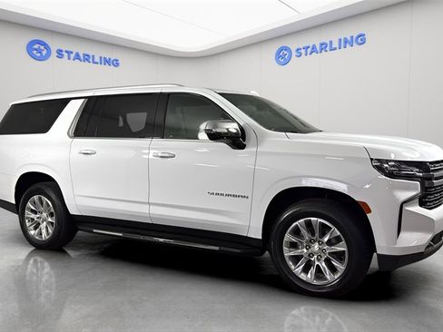 Used 2023 Chevrolet Suburban Premier image 12