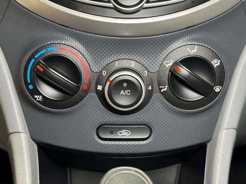 Used 2013 Hyundai Accent GLS image 6