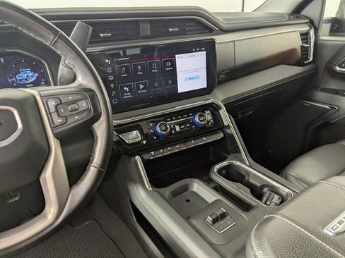 Used 2024 GMC Sierra 2500 Denali w/ Denali Reserve Package image 14