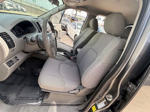 Used 2019 Nissan Frontier SV RWD image 25