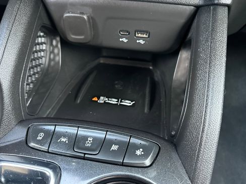 Used 2024 Chevrolet TrailBlazer LT w/ Convenience Package image 40