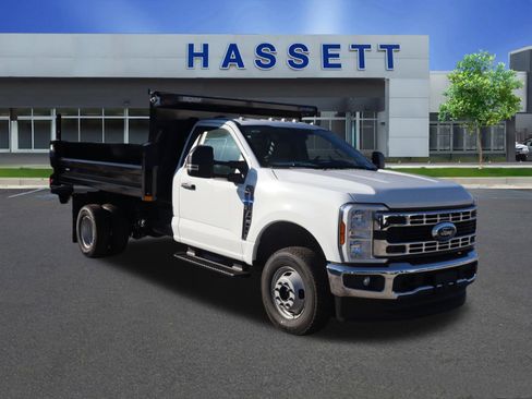 New 2025 Ford F350 XL w/ XL Chrome Package image 1