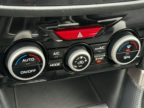 Used 2020 Subaru Forester Limited w/ Popular Package #3 image 21