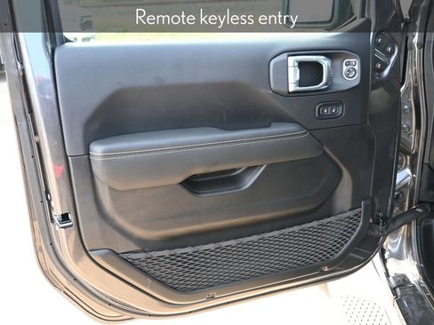 New 2025 Jeep Gladiator Sport image 11