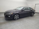Used 2022 Nissan Altima 2.5 SR image 2