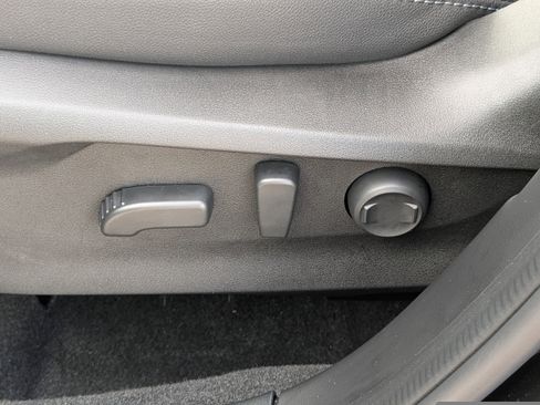 Used 2021 Subaru Forester Premium image 22