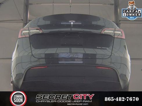Used 2024 Tesla Model Y Long Range AWD/4WD image 5