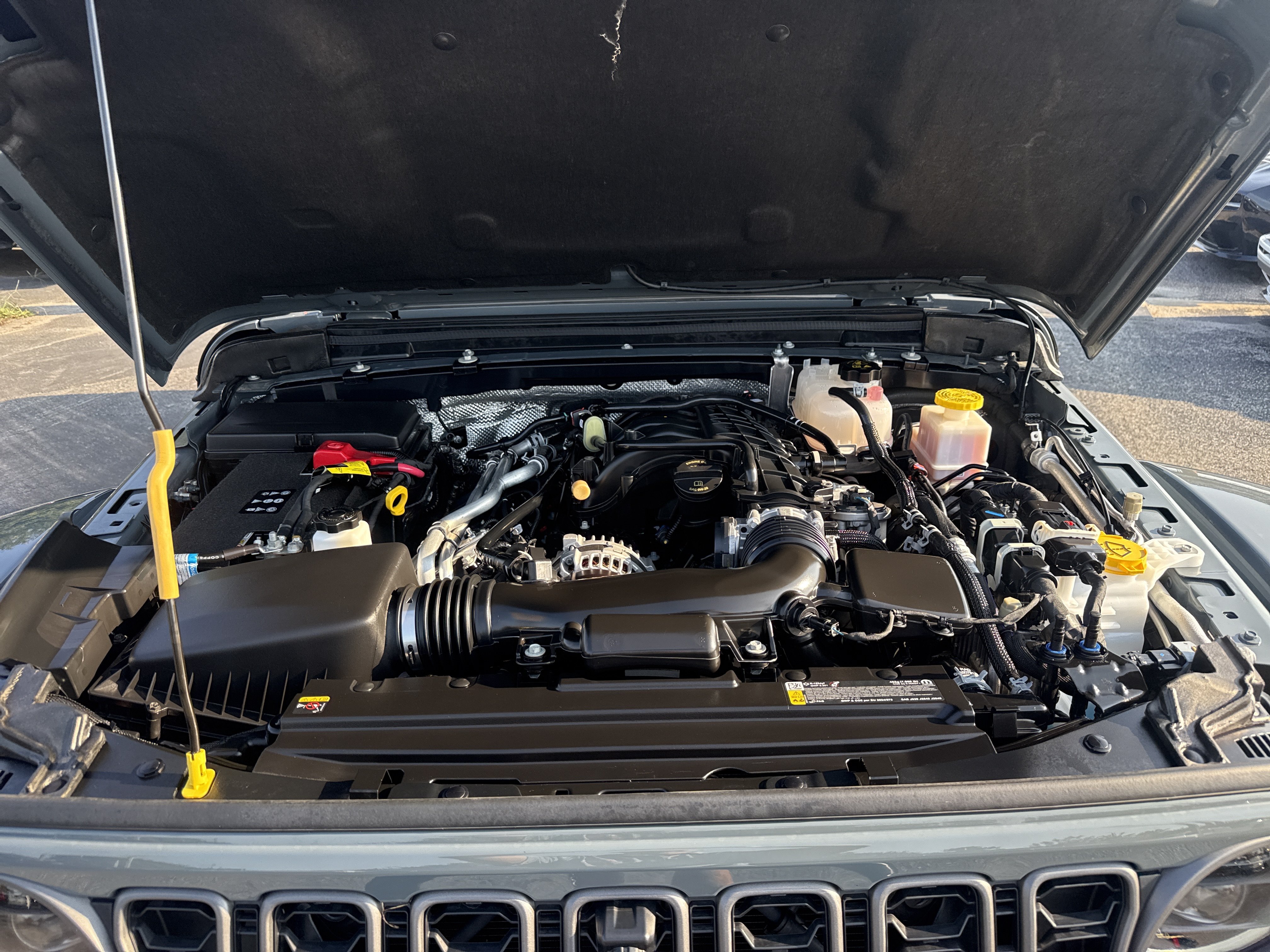 Used 2025 Jeep Gladiator Rubicon AWD/4WD image 35