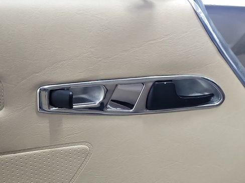 Used 1988 Mercedes-Benz 560 SL image 14