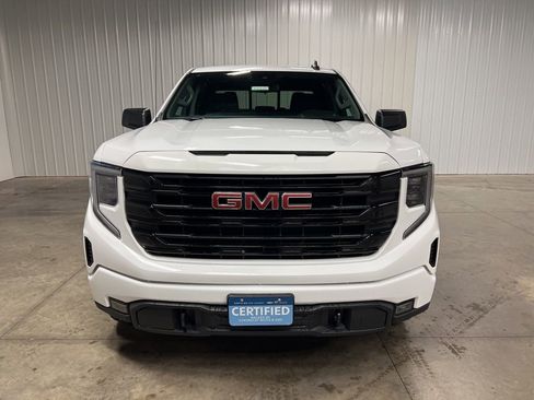 Used 2023 GMC Sierra 1500 Elevation image 3